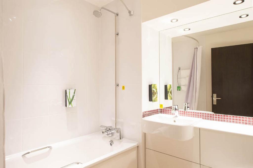 Premier Inn Southampton West Ower Екстер'єр фото