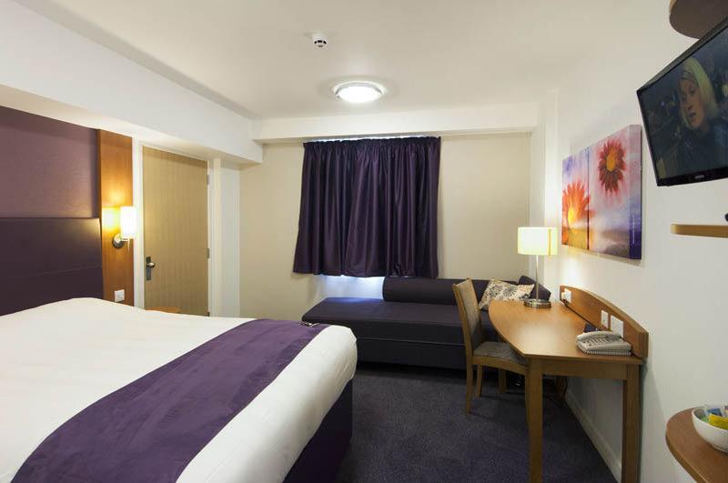 Premier Inn Southampton West Ower Екстер'єр фото