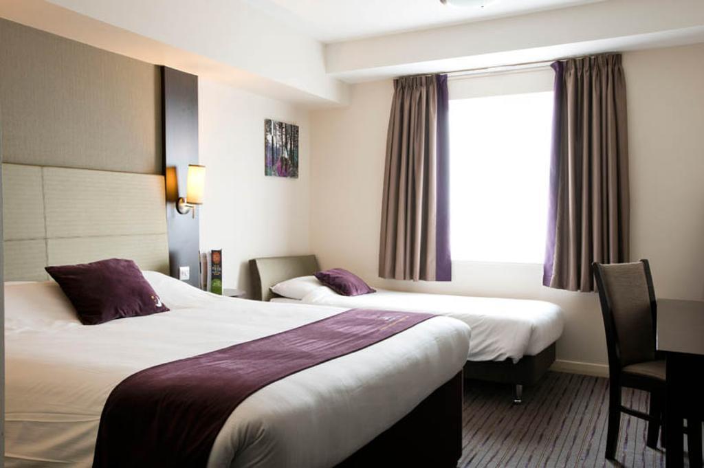 Premier Inn Southampton West Ower Екстер'єр фото