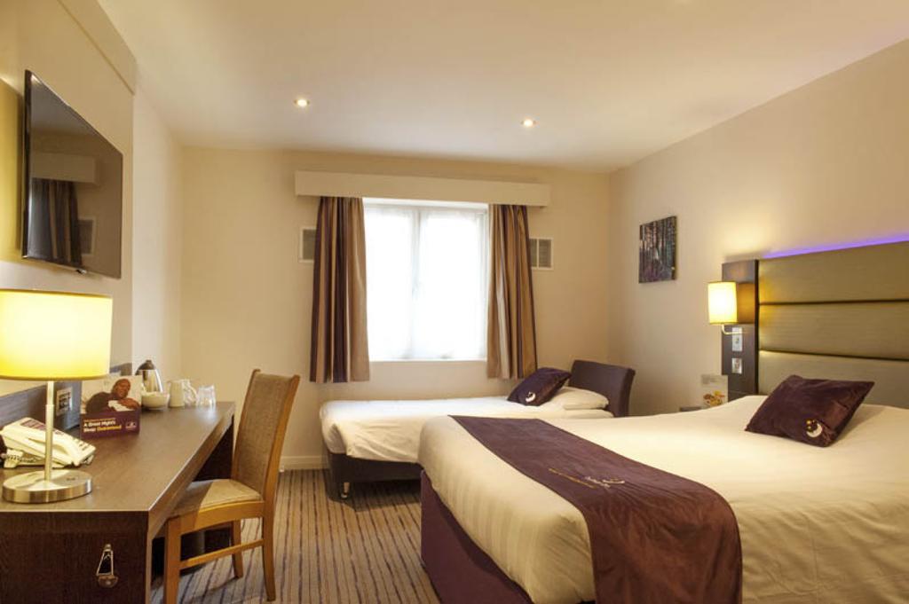 Premier Inn Southampton West Ower Екстер'єр фото